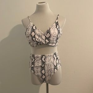 SHEIN NWOT Snake Print Bikini